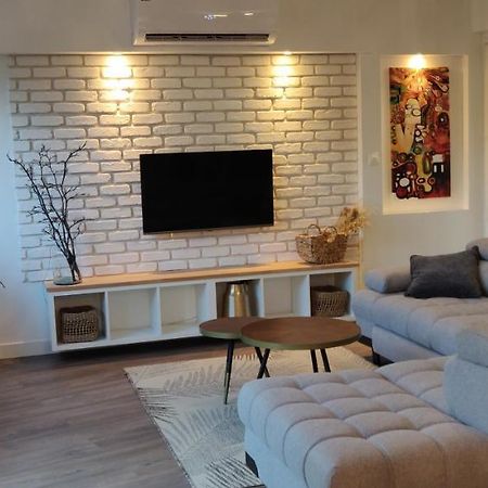 Tres Bel Appartement Central, Au Calme Avec Balneo Perpignan Exterior foto